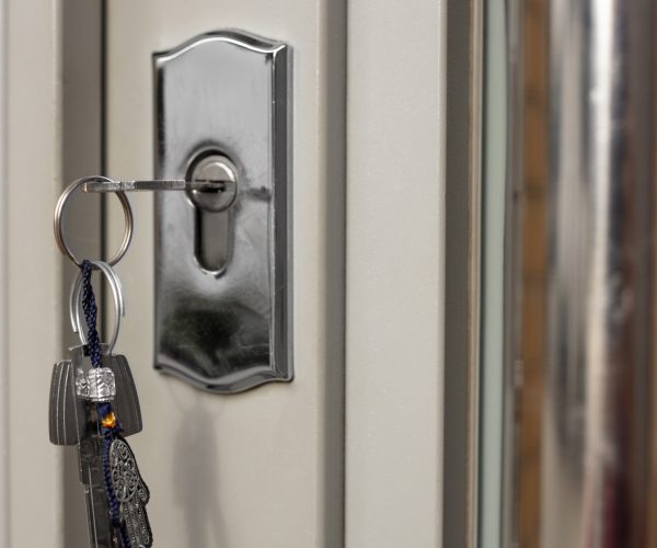 llave rota en la puerta